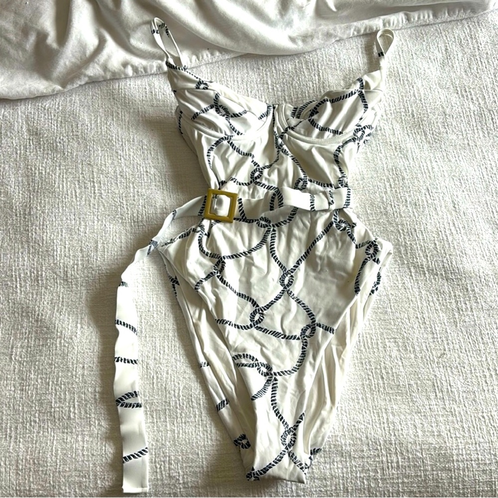 WE WORE WHAT, ONE PIECE SWIMSUIT